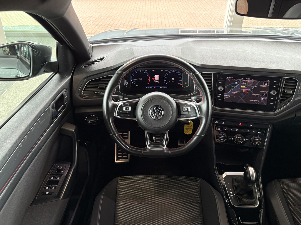 Volkswagen T-Roc 1.5 TSi 150PK DSG Sport Bns R-Line 46280952-1.jpg | Autobedrijf De Waal B.V.