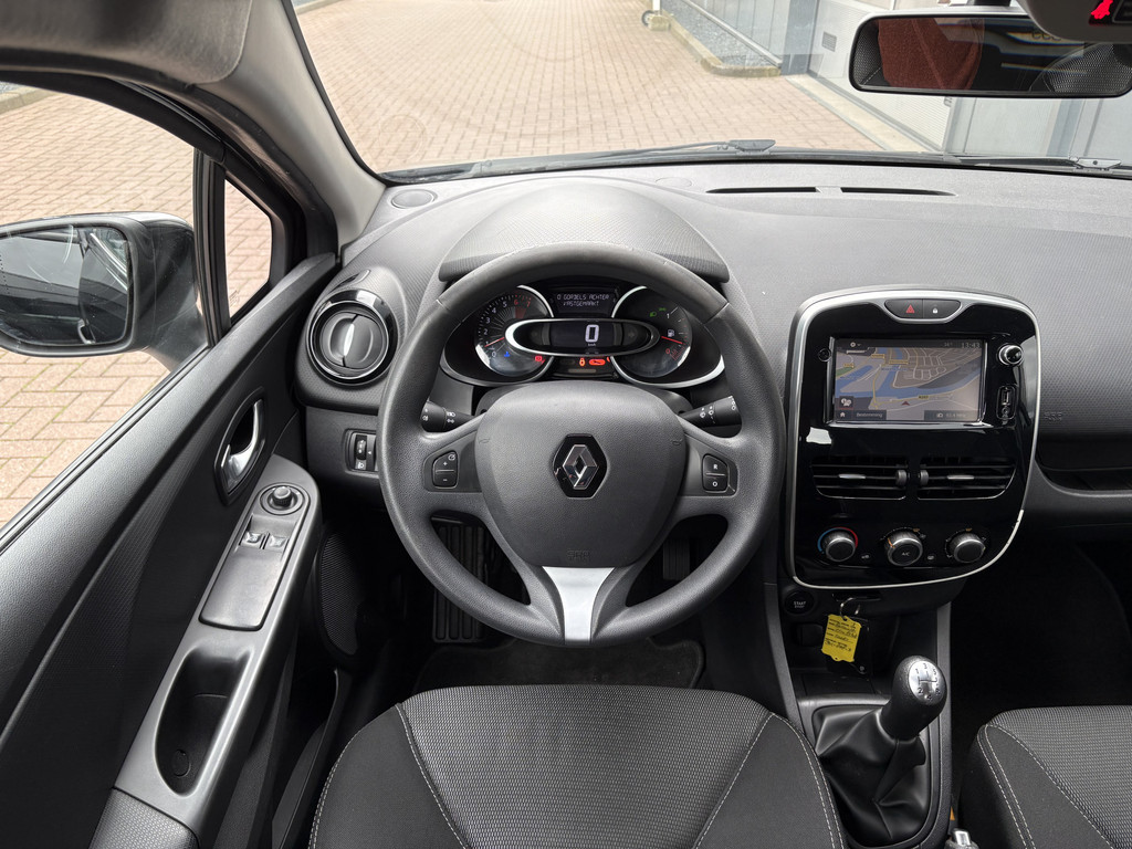 Renault Clio Estate 0.9 TCe 90pk Expression 53465581-1.jpg | Autobedrijf De Waal B.V.