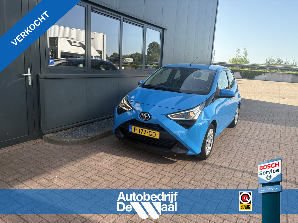 Toyota Aygo 1.0 VVT-i X-Play Automaat 5-drs. 53723601-0.jpg | Autobedrijf De Waal B.V.