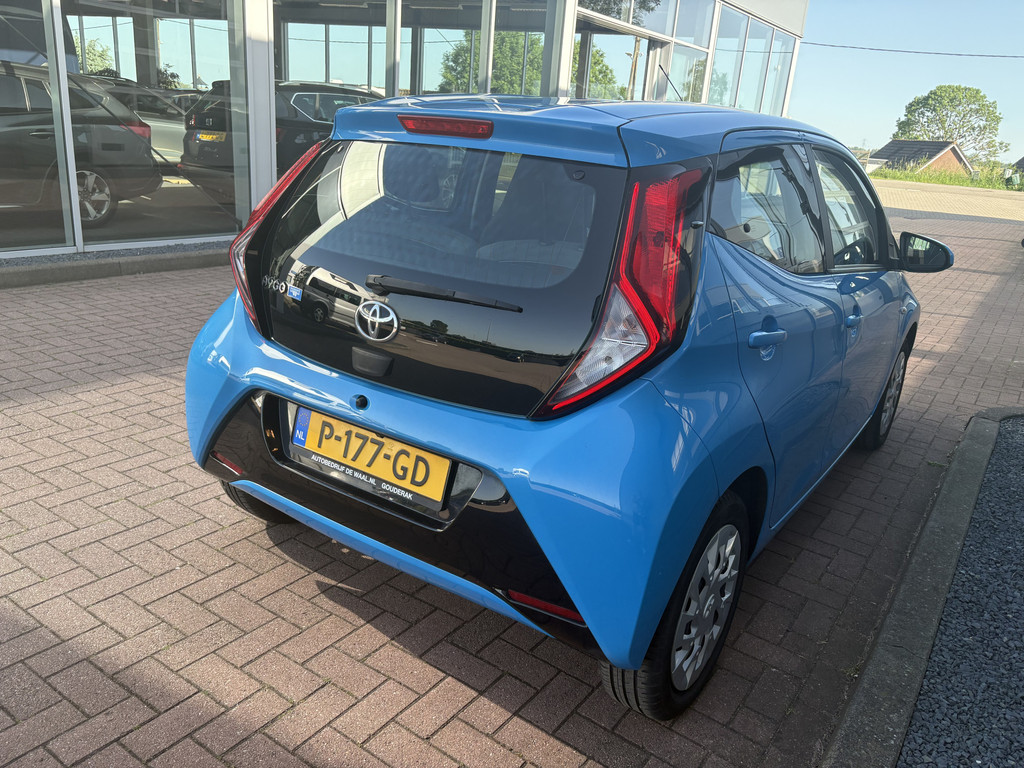 Toyota Aygo 1.0 VVT-i X-Play Automaat 5-drs. 53723601-3.jpg | Autobedrijf De Waal B.V.