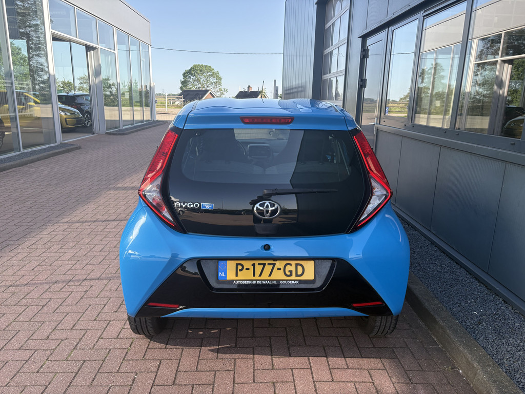 Toyota Aygo 1.0 VVT-i X-Play Automaat 5-drs. 53723601-4.jpg | Autobedrijf De Waal B.V.