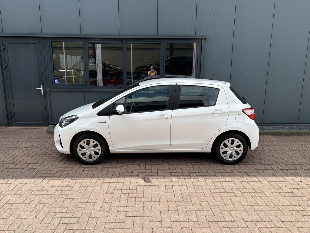 Toyota Yaris 1.5 VVT-i Hybrid Automaat Aspiration 5-drs. 54086992-1.jpg | Autobedrijf De Waal B.V.