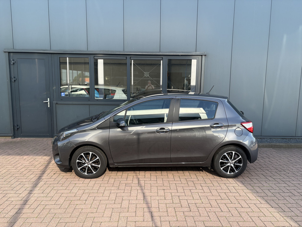 Toyota Yaris 1.0 VVT-i Connect 5-drs. 54366607-1.jpg | Autobedrijf De Waal B.V.