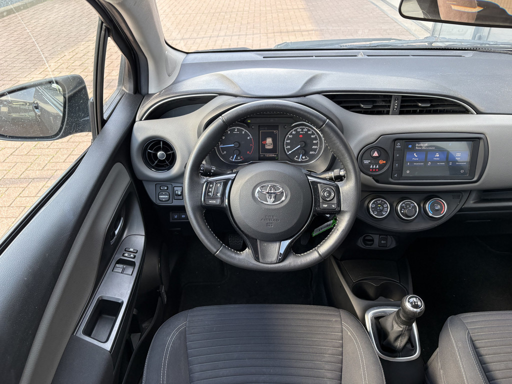 Toyota Yaris 1.0 VVT-i Connect 5-drs. 54366607-1.jpg | Autobedrijf De Waal B.V.
