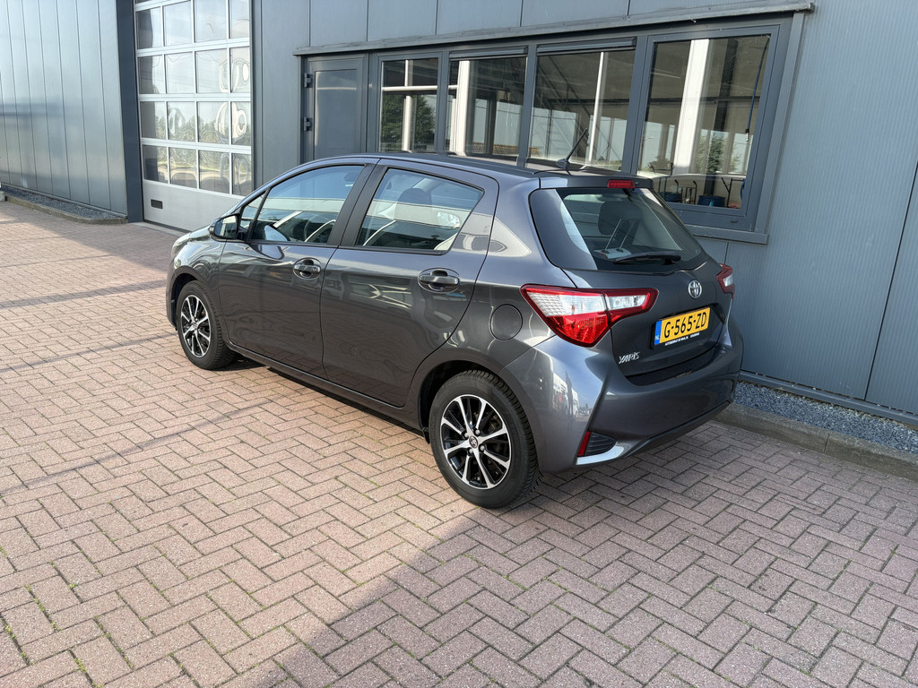 Toyota Yaris 1.0 VVT-i Connect 5-drs. 54366607-2.jpg | Autobedrijf De Waal B.V.