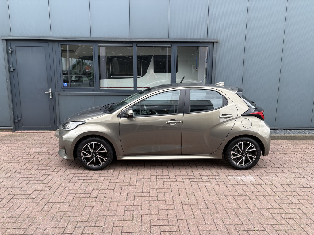 Toyota Yaris 1.5 Hybrid Dynamic 5-drs. 54908926-1.jpg | Autobedrijf De Waal B.V.