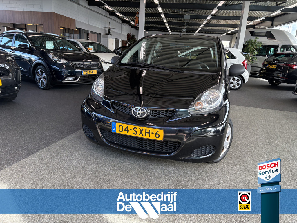 Toyota Aygo 1.0 VVT-i Now 5-drs. 54999744-0.jpg | Autobedrijf De Waal B.V.