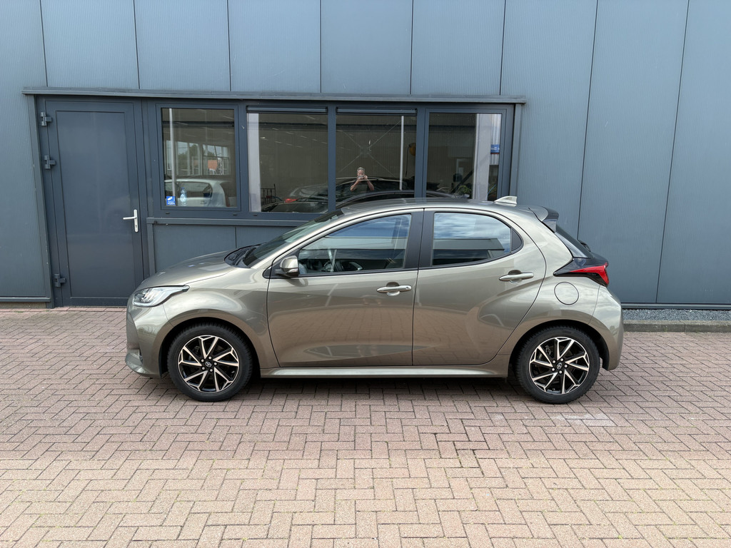 Toyota Yaris 1.5 Hybrid Dynamic 5-drs. 55025404-1.jpg | Autobedrijf De Waal B.V.