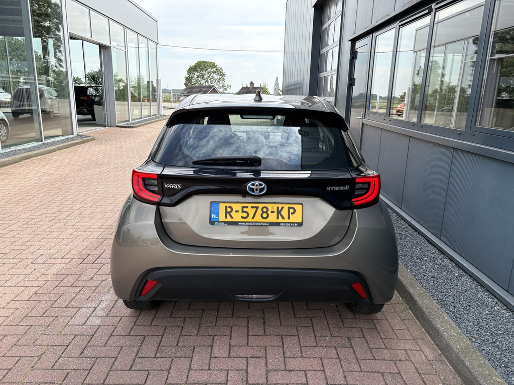 Toyota Yaris 1.5 Hybrid Dynamic 5-drs. 55025404-3.jpg | Autobedrijf De Waal B.V.