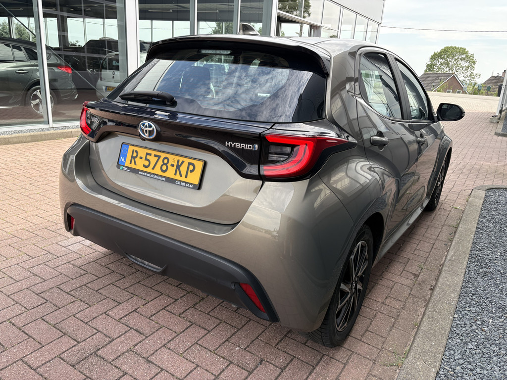 Toyota Yaris 1.5 Hybrid Dynamic 5-drs. 55025404-4.jpg | Autobedrijf De Waal B.V.