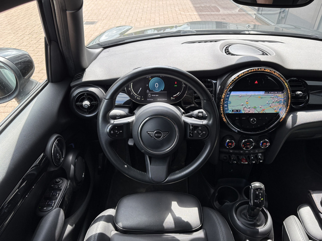 MINI 5-Deurs 1.5 Cooper 136pk 5-drs. 55098578-1.jpg | Autobedrijf De Waal B.V.