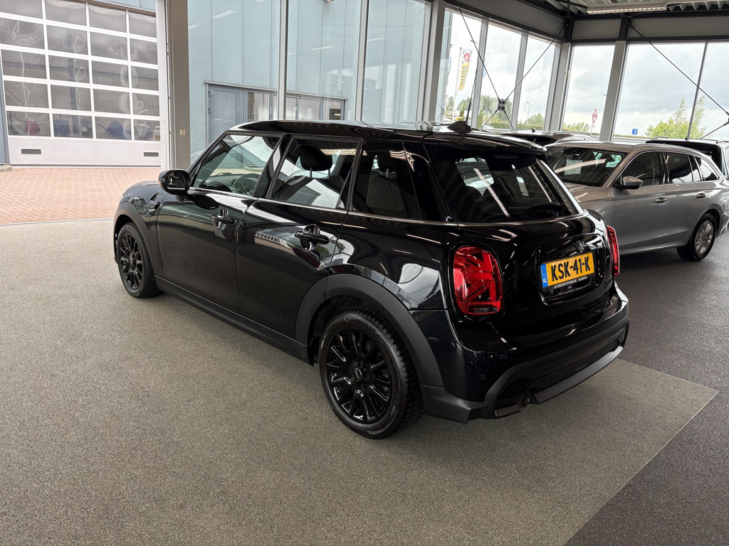 MINI 5-Deurs 1.5 Cooper 136pk 5-drs. 55098578-3.jpg | Autobedrijf De Waal B.V.