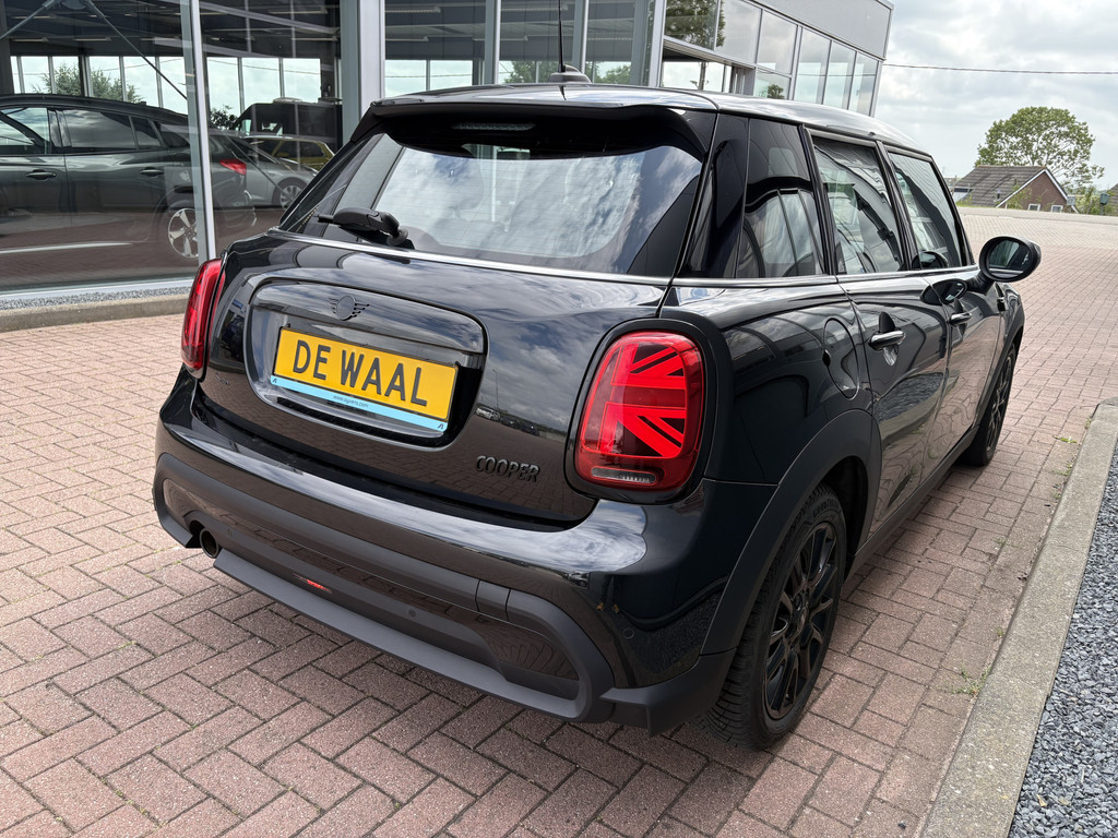 MINI 5-Deurs 1.5 Automaat 136pk Cooper 5-drs. 55098578-4.jpg | Autobedrijf De Waal B.V.