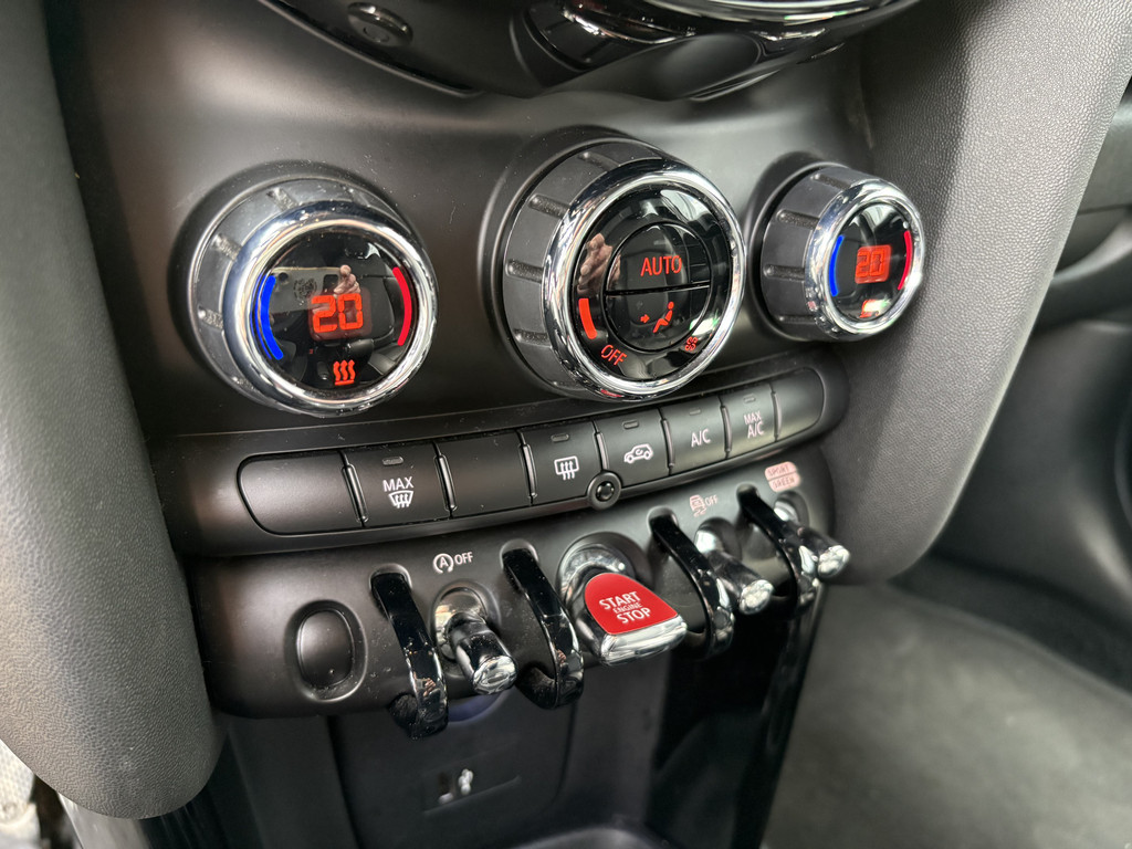 MINI 5-Deurs 1.5 Cooper 136pk 5-drs. 55098578-4.jpg | Autobedrijf De Waal B.V.