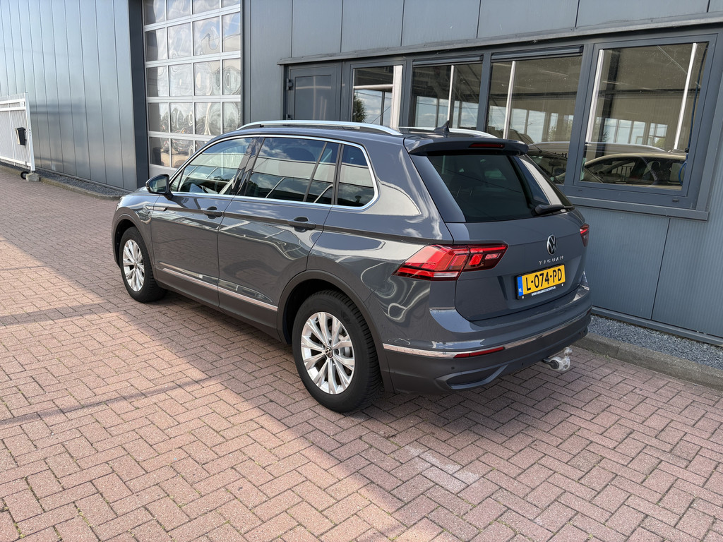 Volkswagen Tiguan 1.5 TSi DSG Business 55346772-2.jpg | Autobedrijf De Waal B.V.