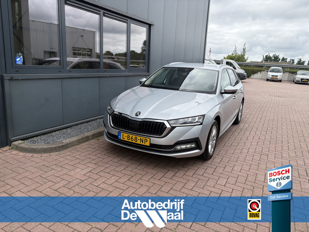 Škoda Octavia Combi 1.0 TSi Business Edition 55440893-0.jpg | Autobedrijf De Waal B.V.
