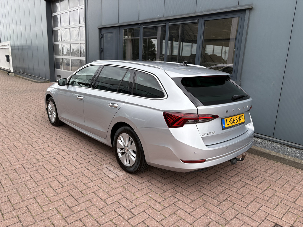 Škoda Octavia Combi 1.0 TSi Business Edition 55440893-2.jpg | Autobedrijf De Waal B.V.
