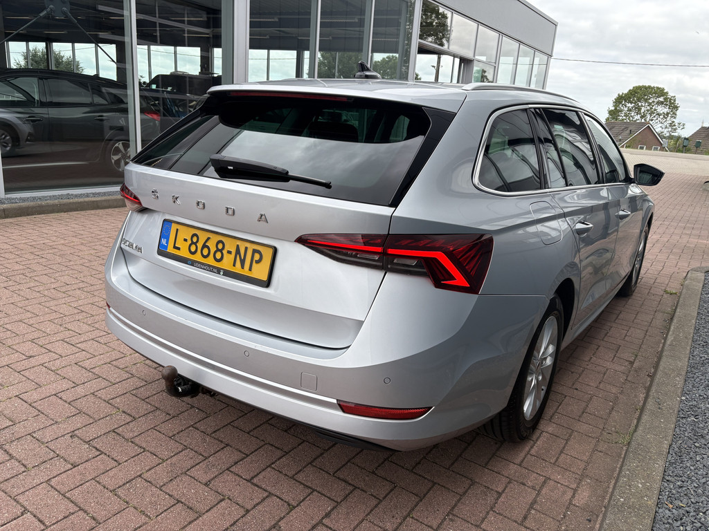 Škoda Octavia Combi 1.0 TSi Business Edition 55440893-4.jpg | Autobedrijf De Waal B.V.