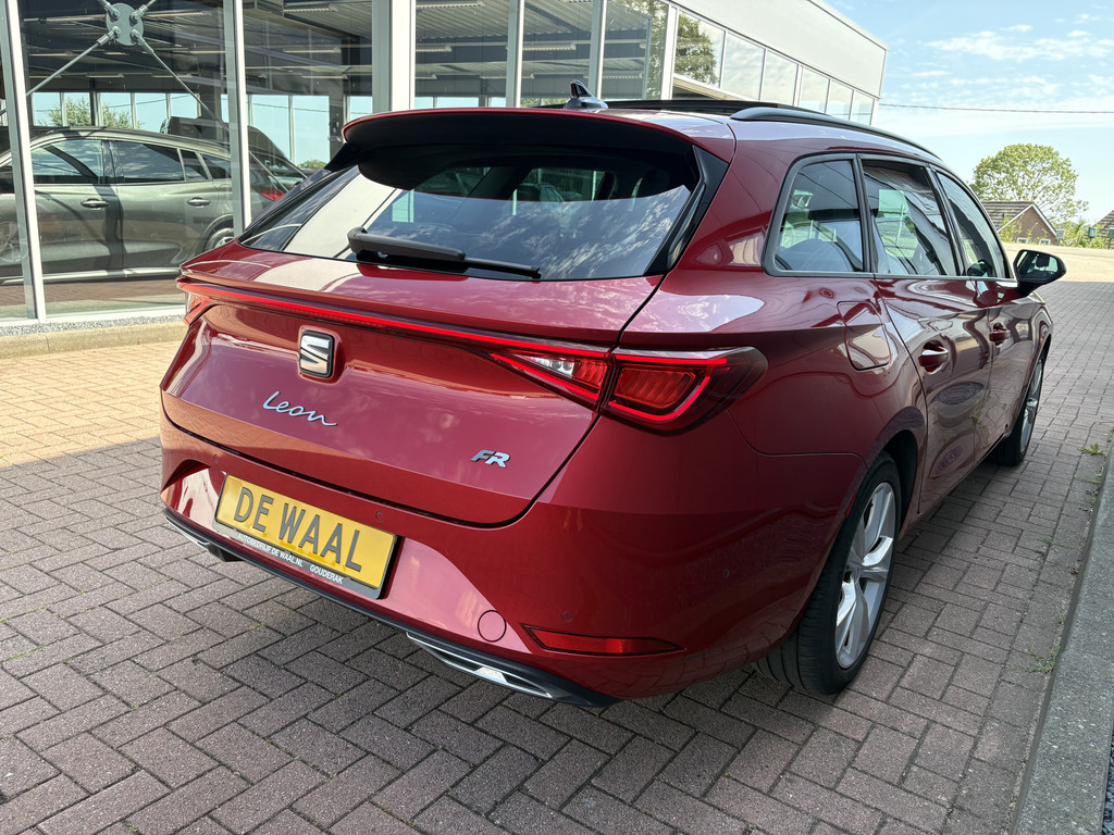 SEAT Leon Sportstourer 1.5 eTSI FR Business 55544622-4.jpg | Autobedrijf De Waal B.V.