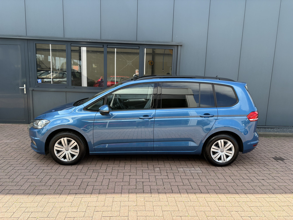 Volkswagen Touran 1.5 TSi 150pk DSG Comfortline 7-persoons 55595565-1.jpg | Autobedrijf De Waal B.V.