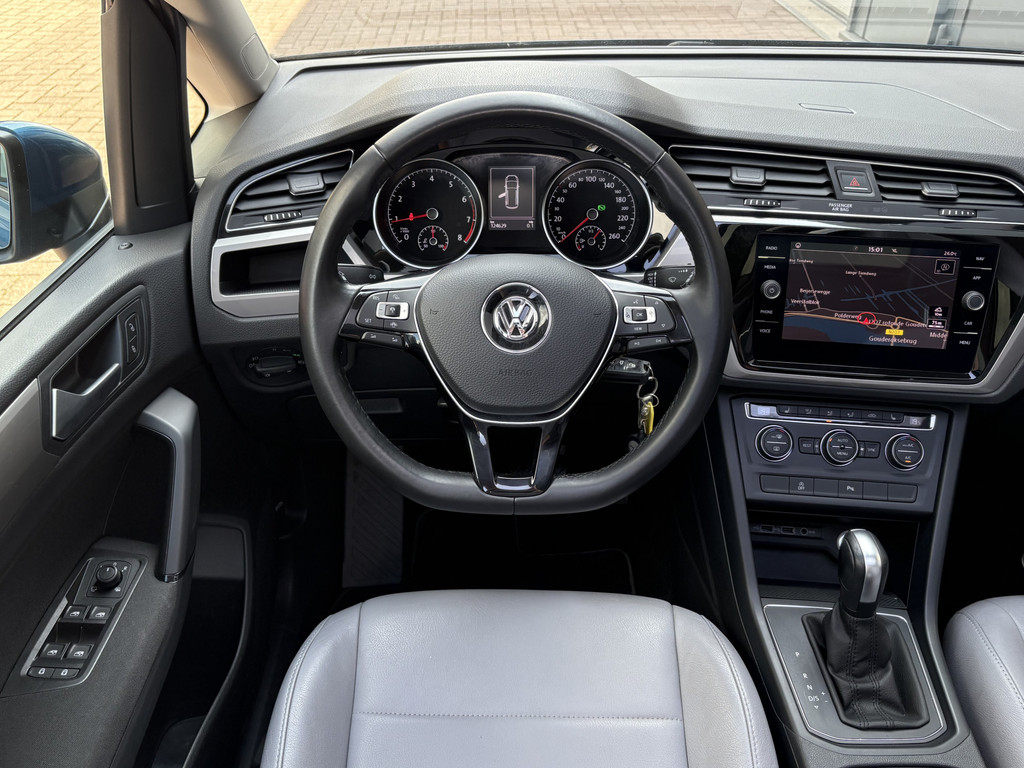 Volkswagen Touran 1.5 TSi DSG Comfortline 7-pers. 55595565-1.jpg | Autobedrijf De Waal B.V.