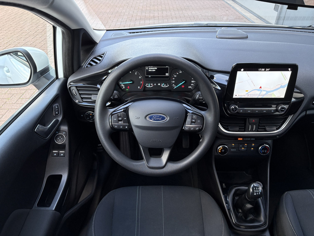 Ford Fiesta 1.1 Trend 55764711-1.jpg | Autobedrijf De Waal B.V.