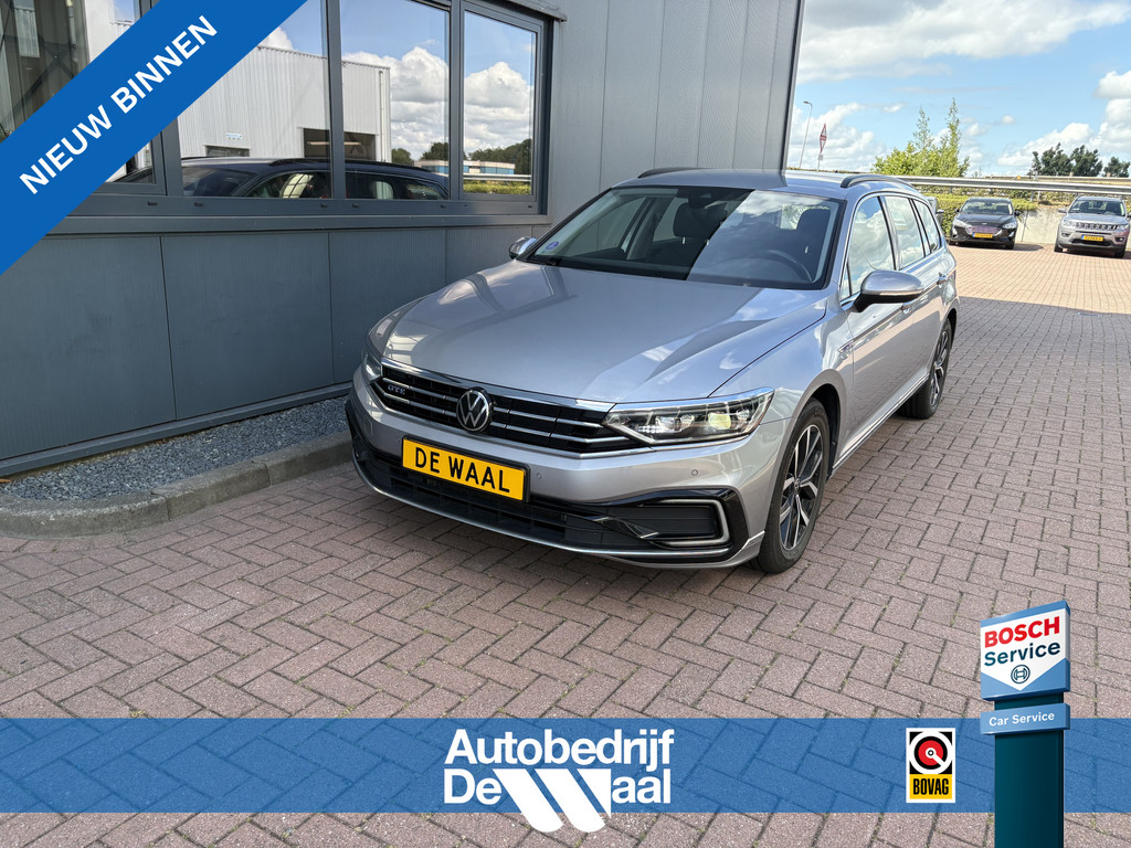 Volkswagen Passat Variant 1.4 TSi DSG PHEV GTE Business 55849697-0.jpg | Autobedrijf De Waal B.V.