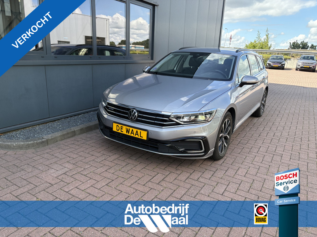 Volkswagen Passat Variant 1.4 TSi DSG PHEV GTE Business 55849697-0.jpg | Autobedrijf De Waal B.V.