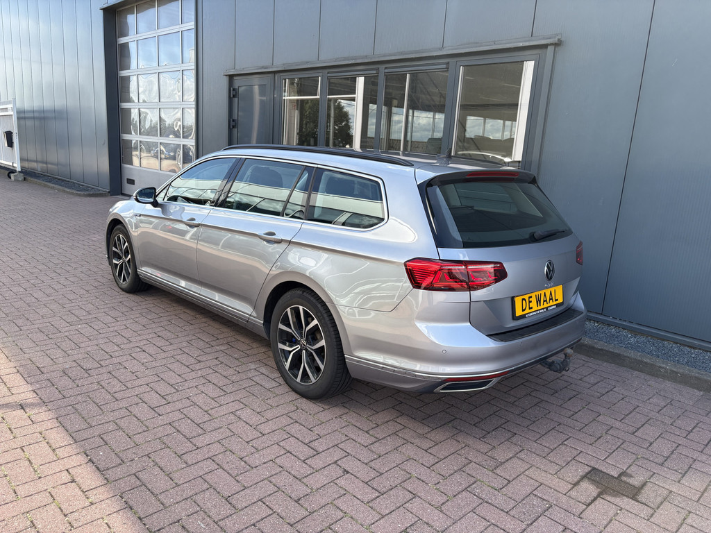 Volkswagen Passat Variant 1.4 TSi DSG PHEV GTE Business 55849697-2.jpg | Autobedrijf De Waal B.V.