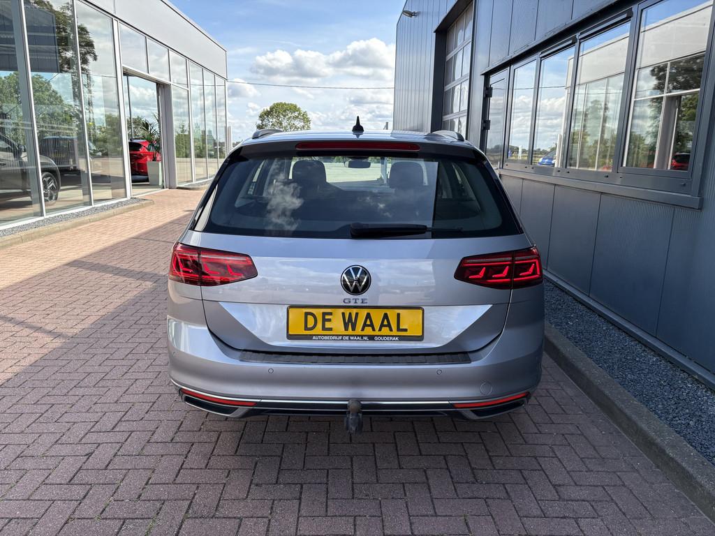 Volkswagen Passat Variant 1.4 TSi DSG PHEV GTE Business 55849697-3.jpg | Autobedrijf De Waal B.V.