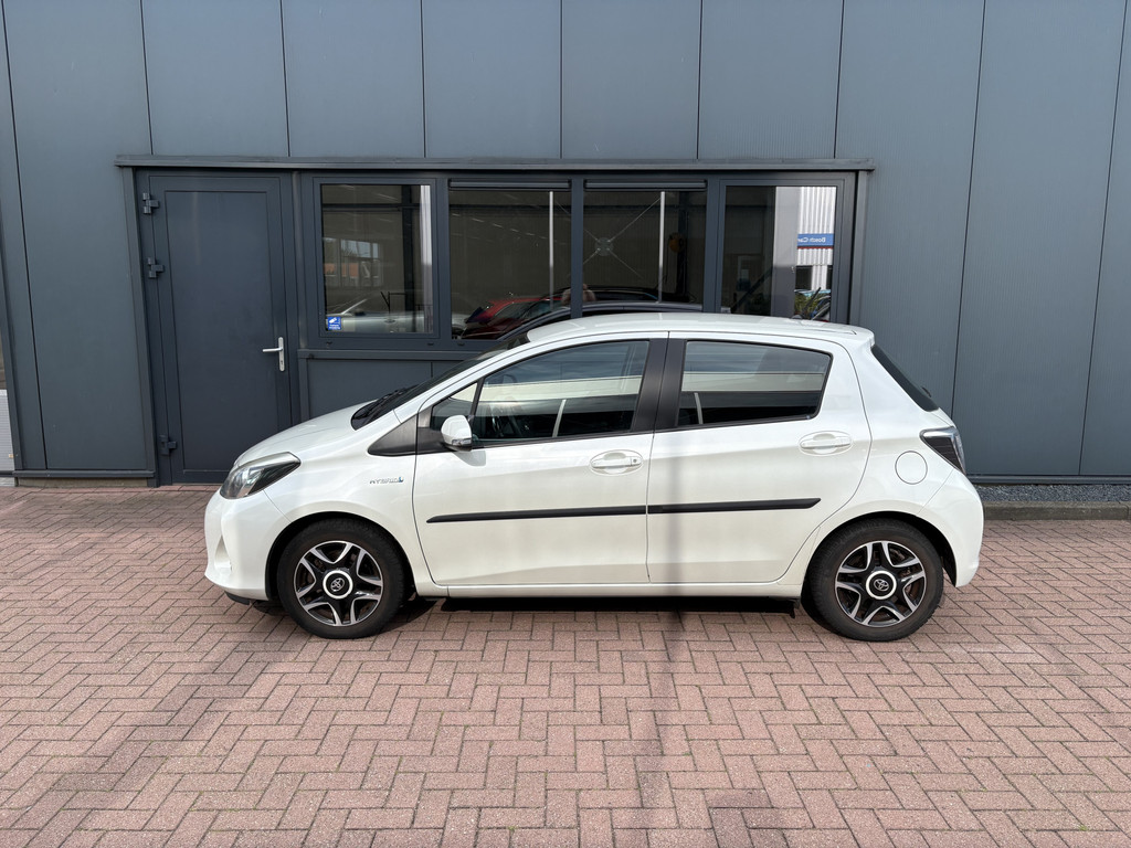 Toyota Yaris 1.5 Hybrid Aspiration Automaat 5-drs. 56258518-1.jpg | Autobedrijf De Waal B.V.