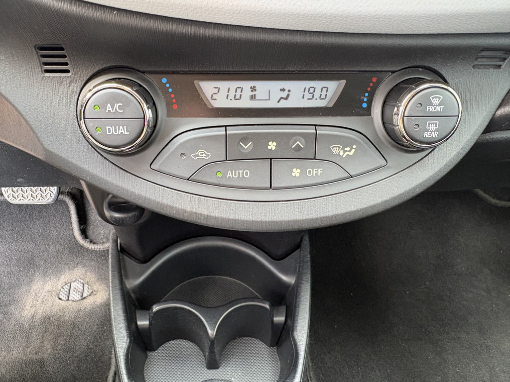 Toyota Yaris 1.5 Hybrid Aspiration Automaat 5-drs. 56258518-3.jpg | Autobedrijf De Waal B.V.