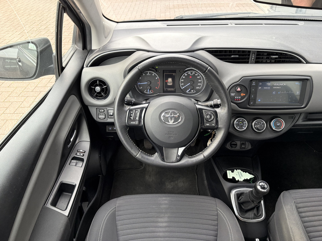 Toyota Yaris 1.0 VVT-i Connect 5-drs. 56306037-1.jpg | Autobedrijf De Waal B.V.