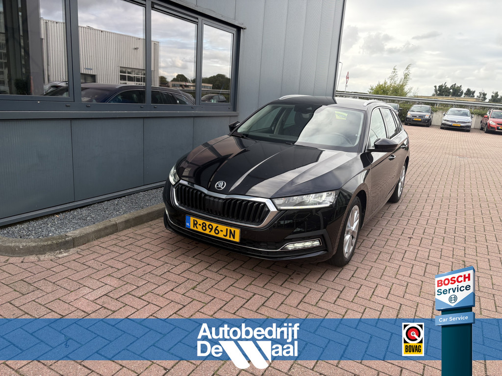 Škoda Octavia Combi 1.0 TSi Bns.Edition Plus 56711149-0.jpg | Autobedrijf De Waal B.V.