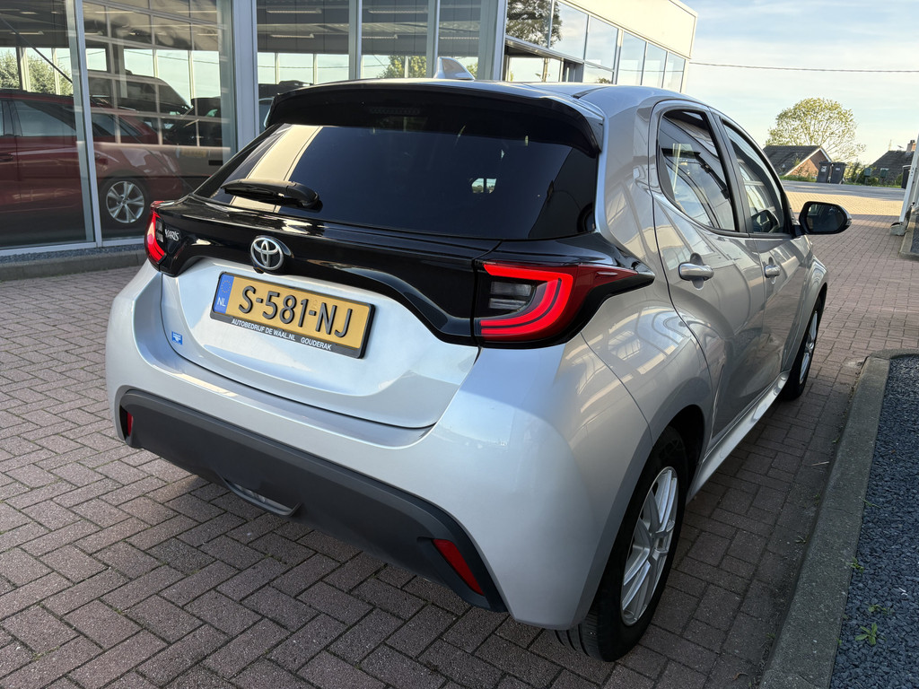 Toyota Yaris 1.5 VVT-i 125pk Business Plus 57224469-4.jpg | Autobedrijf De Waal B.V.