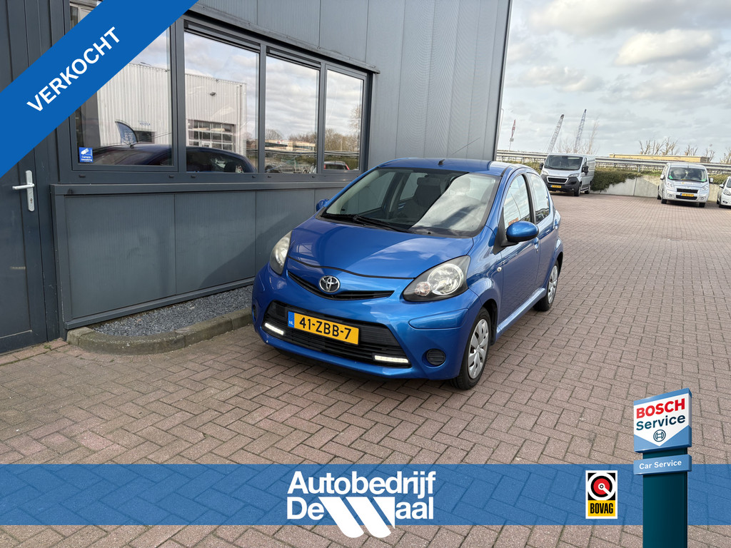 Toyota Aygo 1.0 VVT-i Aspiration 5-drs. 52082923-0.jpg | Autobedrijf De Waal B.V.
