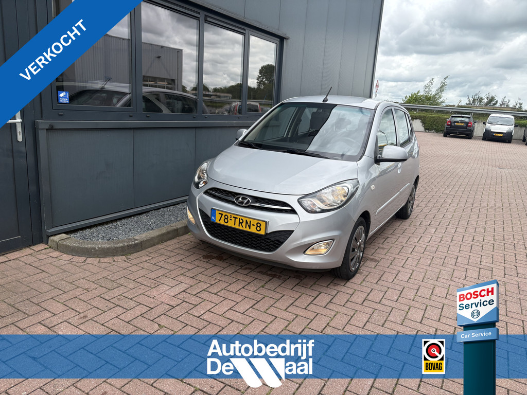 Hyundai i10 1.2 i-Motion Cool 5-drs. 54322715-0.jpg | Autobedrijf De Waal B.V.